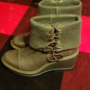 Timberland wedge booties size 6.5